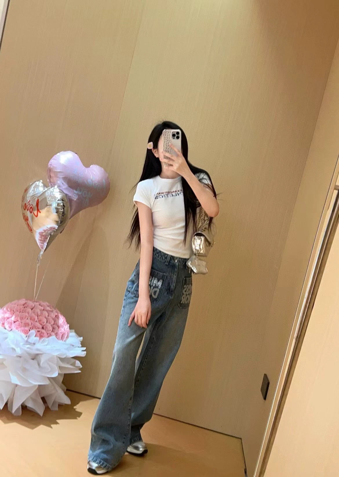 D 25 Jeans with rhinestone front pockets