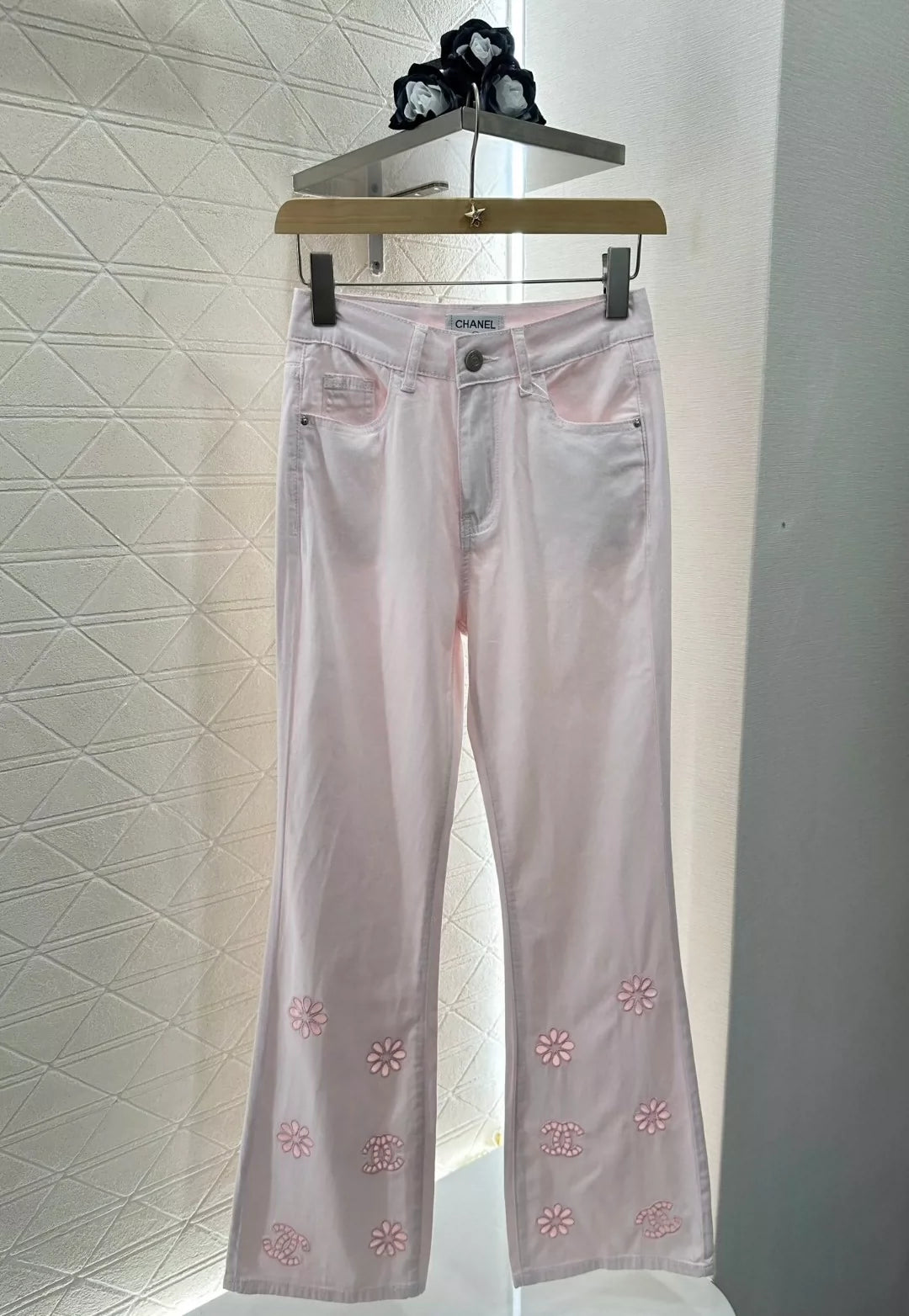 C 25 New Hollow Embroidery Micro Jeans