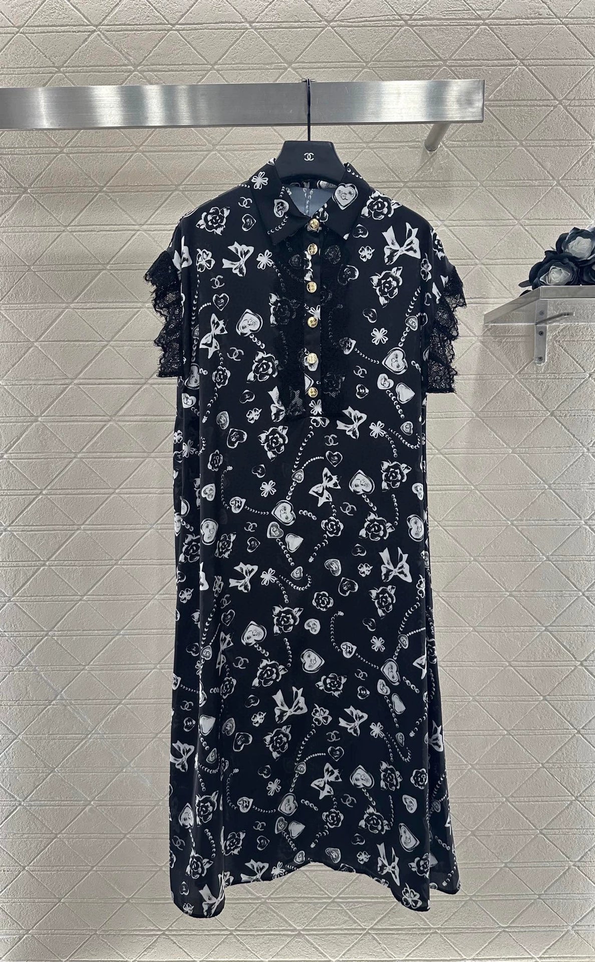 C 25 Reactive Print Lace Dress