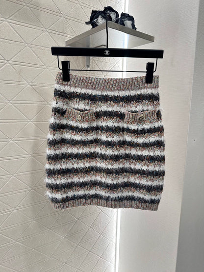 C 25fw Striped knitted cardigan and skirt set