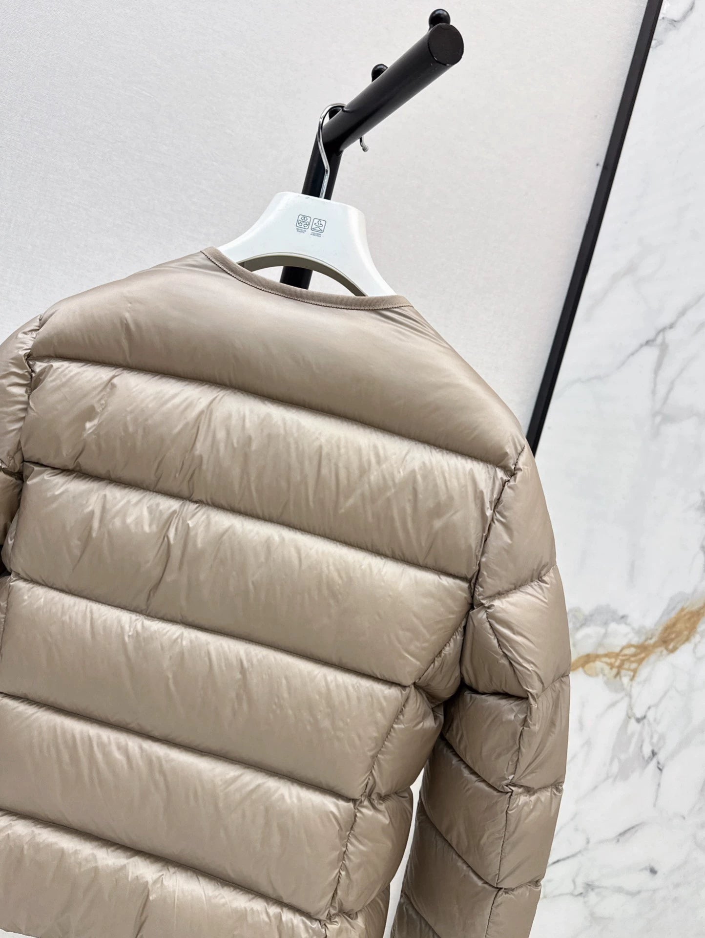 MON 25fw Simple round neck down jacket(BLACK/PINK/BROWN)