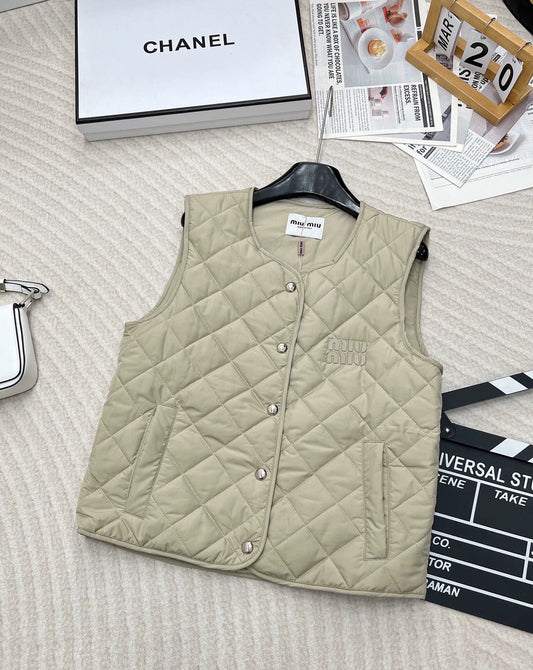 M New Diamond-Patterned Padded Vest