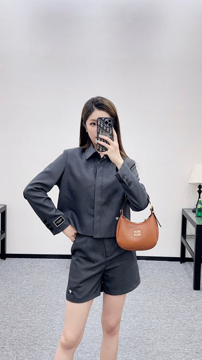 Di 25 Lapel suit belt shorts suit