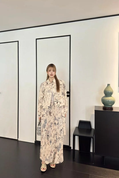 D 25 New Color Clash Printed Pleated Half Skirt
