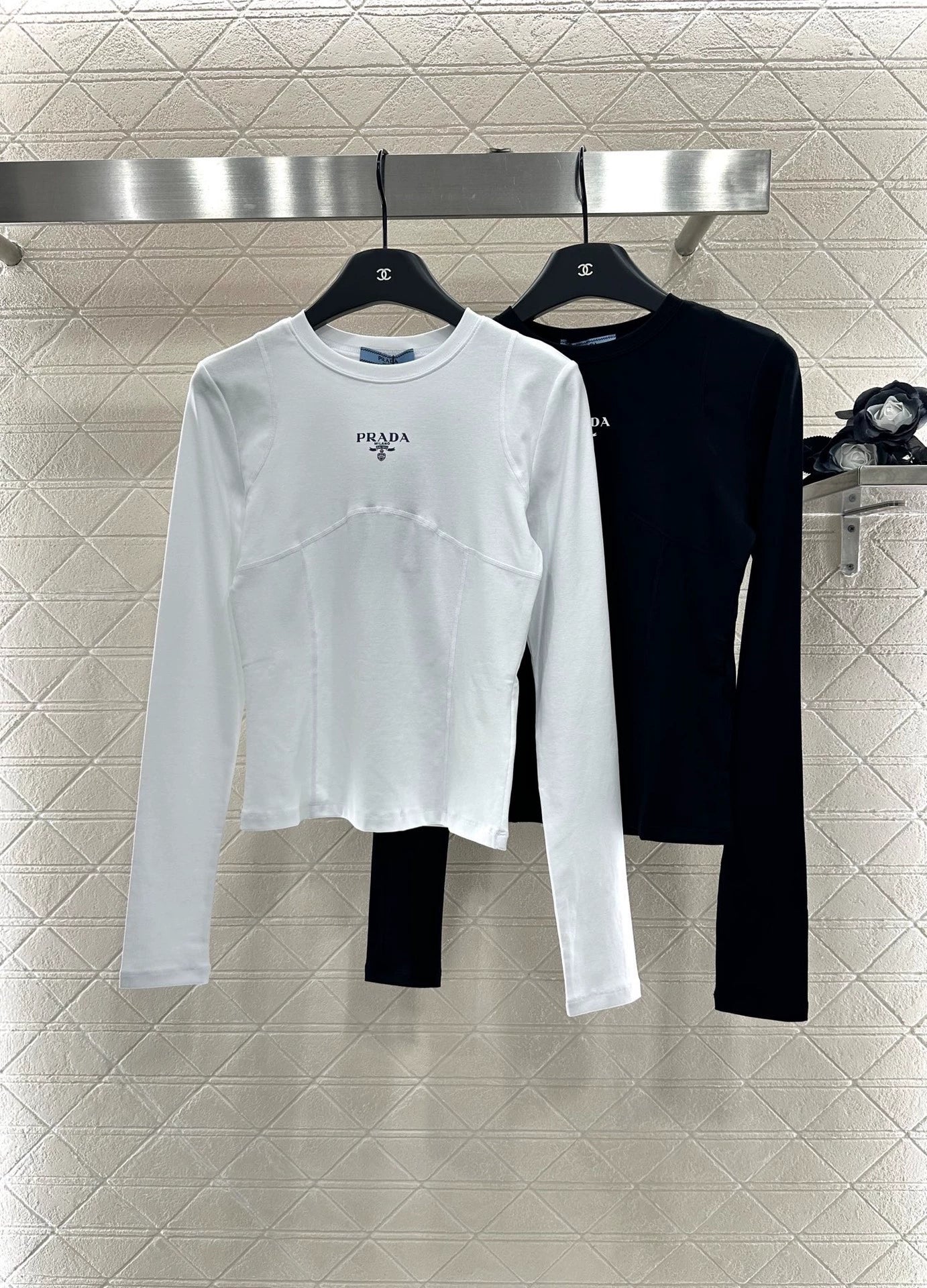 P 25 Slim-fit crew neck base shirt
