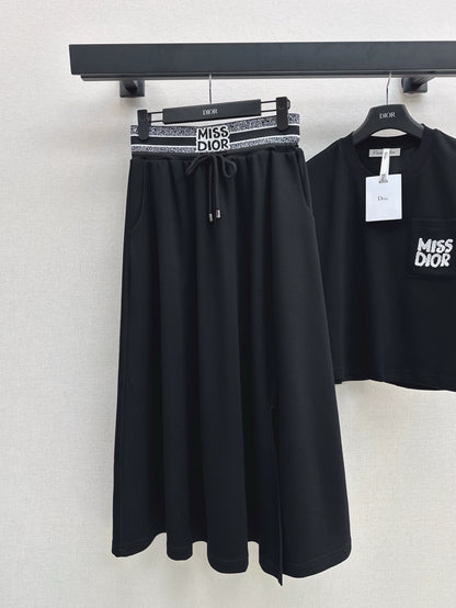 D 25 Round Neck Back Split Short Sleeve Top + Elastic Waist Half Skirt Set