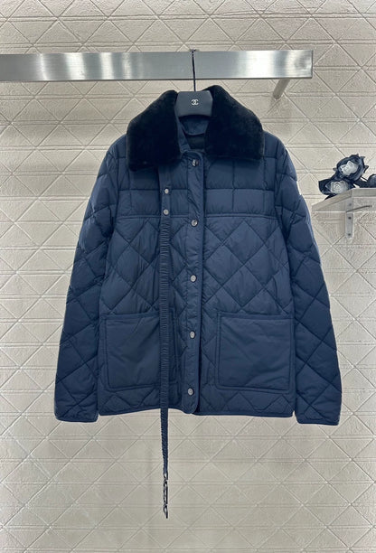 Mon 25 Down jacket with detachable belt and lapel.