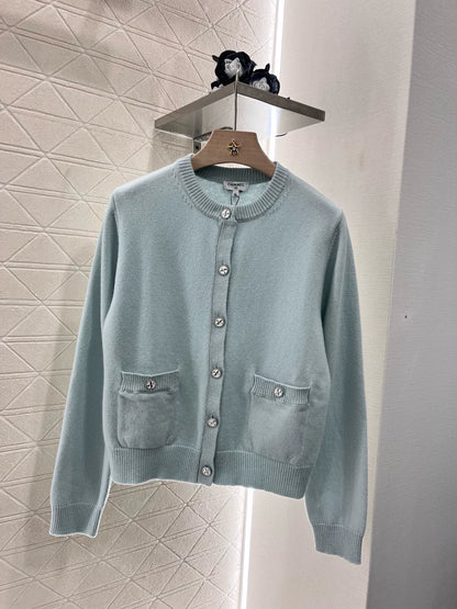C 25 New knitted cardigan (light green, blue)