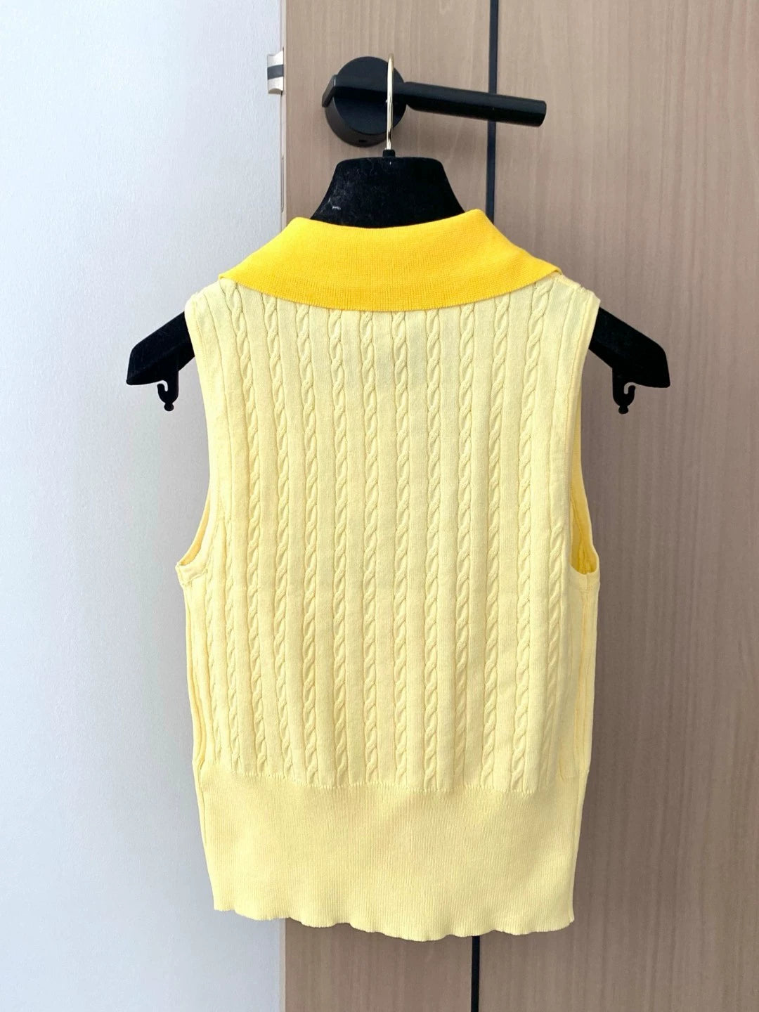 C 25 neue einreihige Revers ärmellose Strickweste 