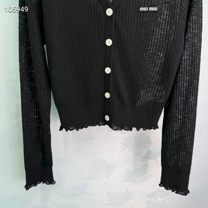 M 25 Short Thin Small Cardigan Long Sleeve