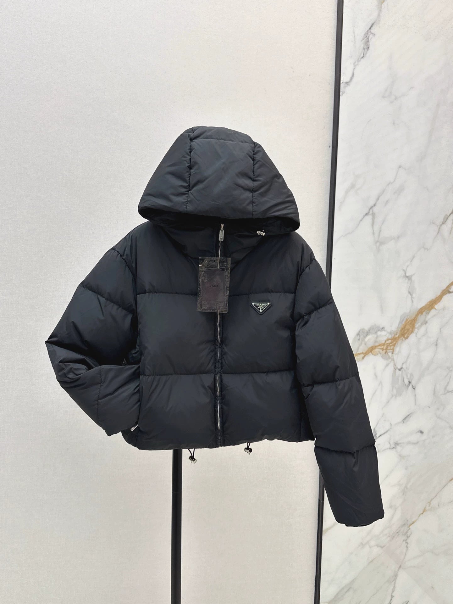 P 25 Bread Short Hooded Down Jacket