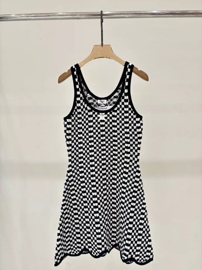 CE 25 Summer new round neck letter logo jacquard plaid contrast color casual knitted dress