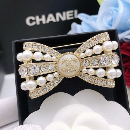 25 Summer new pearl diamond bow brooch