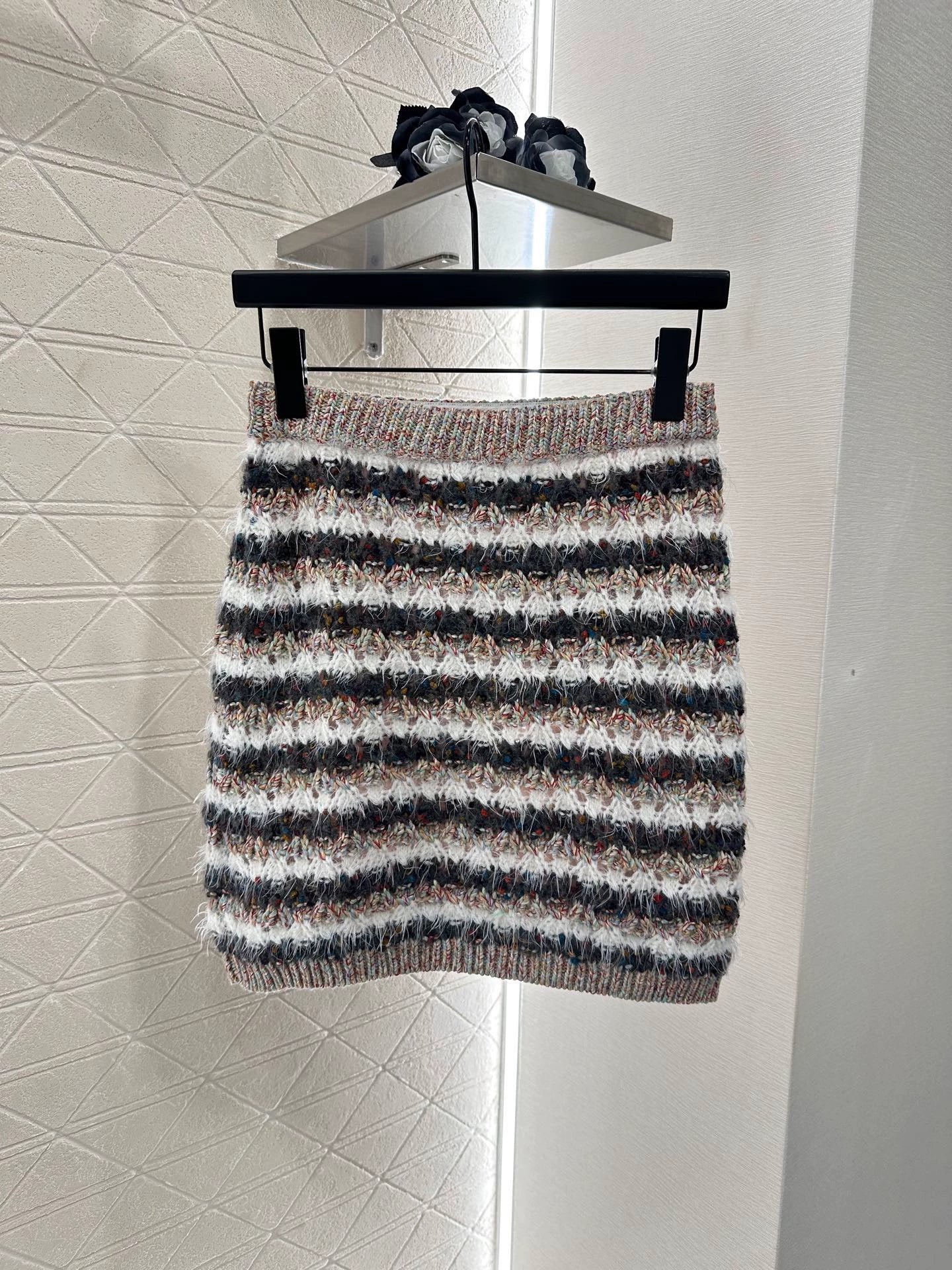 C 25fw Striped knitted cardigan and skirt set