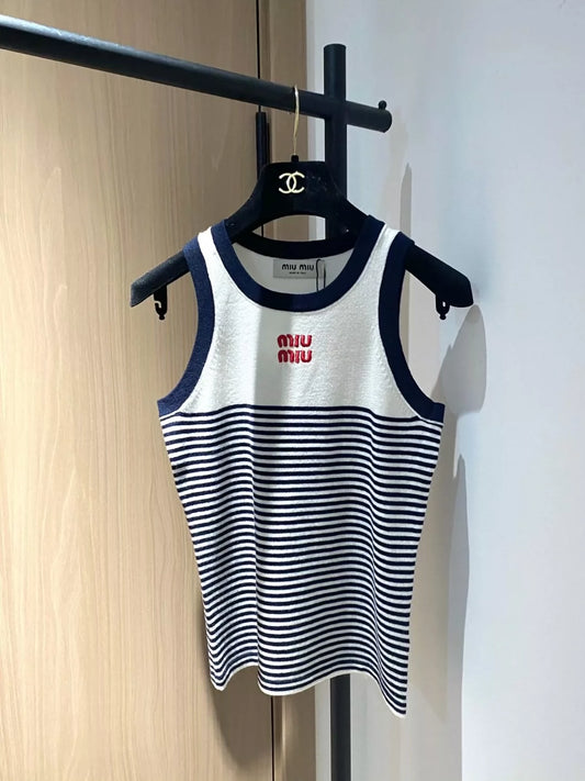 M 25 new striped vest