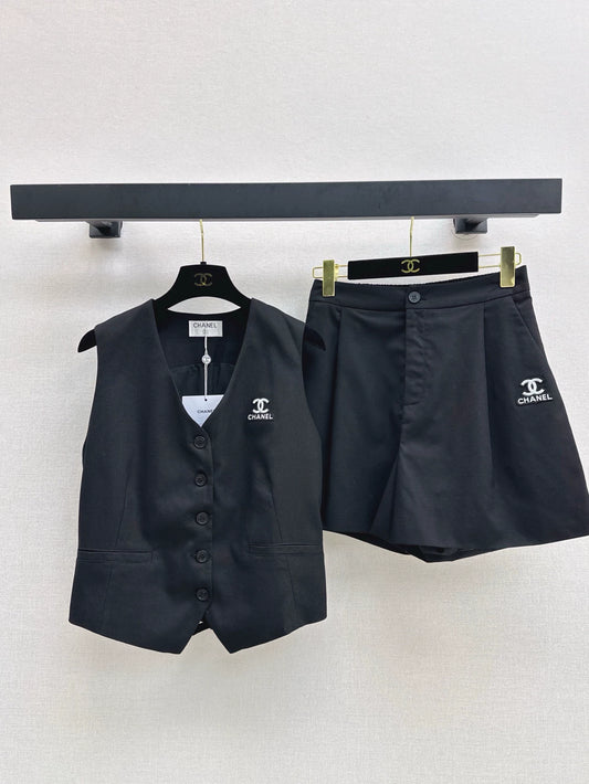 C 25 Spring/Summer Latest Sleeveless Vest + Shorts(white black)