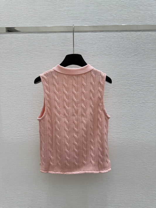 ra 25 New Embroidered Twist Lapel Sleeveless Knit Tank Top