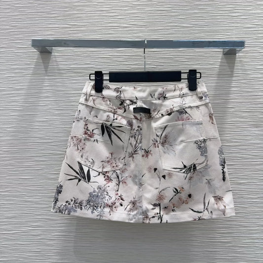 D 25 New Color-Crossing Printed Half Skirt