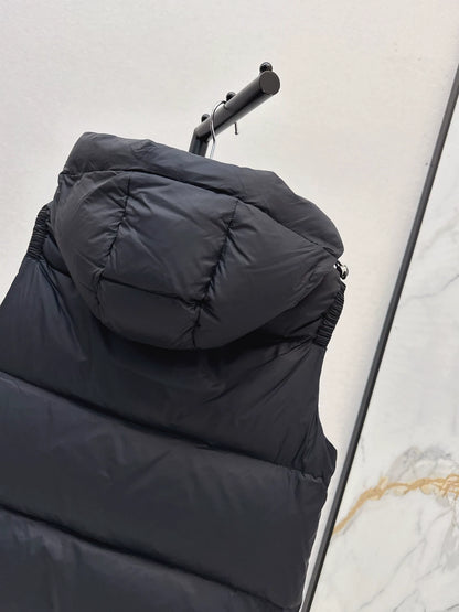 P 25fw hooded turtleneck down vest
