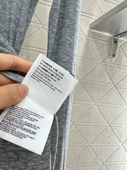 M 25 Simple, lettered, slim-fit base layer