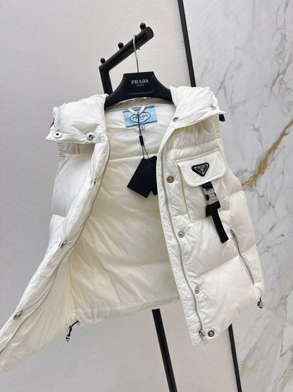 P 25fw hooded turtleneck down vest