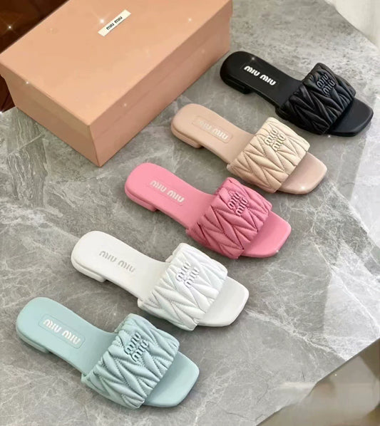 M 25 Spring and Summer New Soft Lambskin Wrinkled Sandals