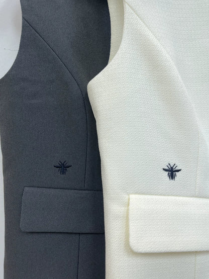 D 25 Bee embroidered vest + pleated skirt set