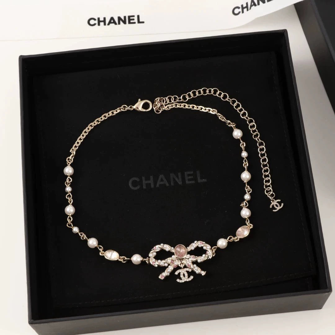 C 24 Bow Pearl Pink Gemstone Necklace