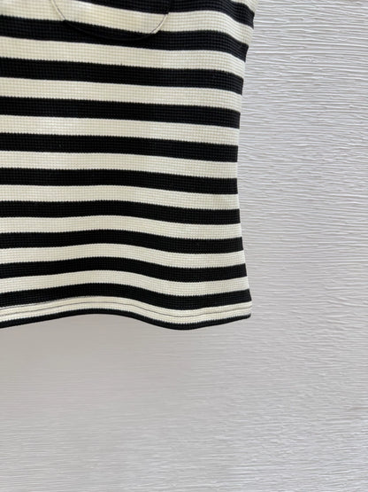 CE 25 new contrast striped button pocket knitted vest