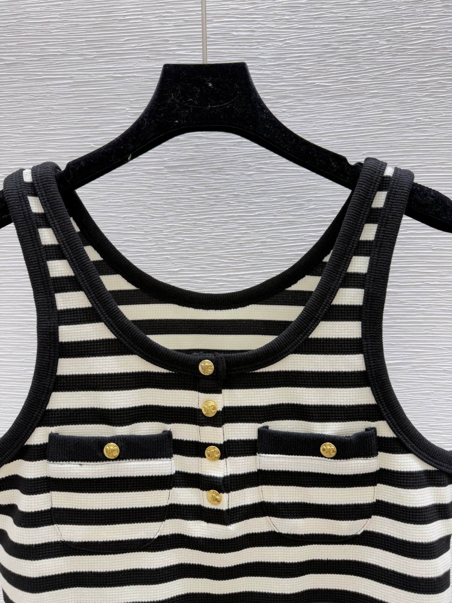 CE 25 new contrast striped button pocket knitted vest