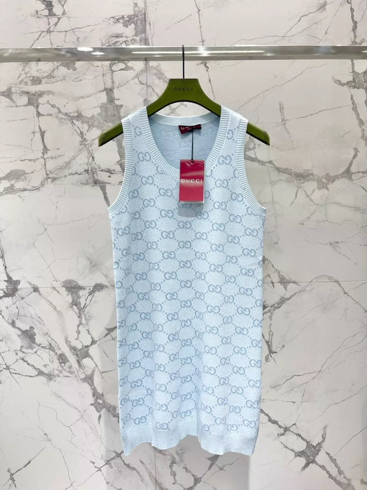G 25 Sleeveless knit dress with dark pattern
