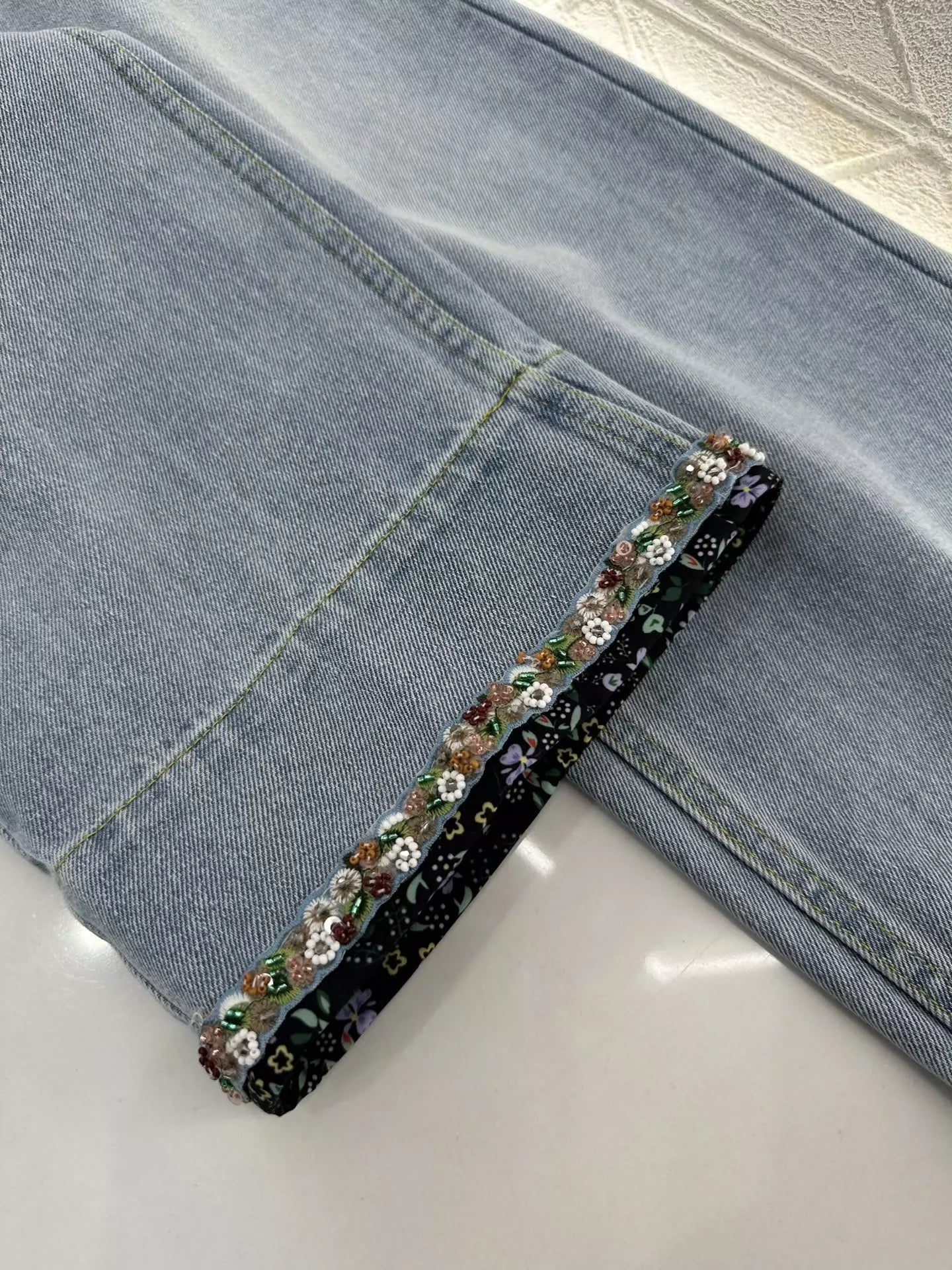 V 25 Floral Beaded Lapel Denim Pants