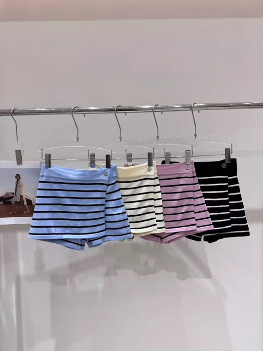 C 25 New hot sale Swallow logo front and back buttons Fake skirt shorts