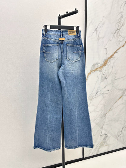 D 25 Damaged loose jeans