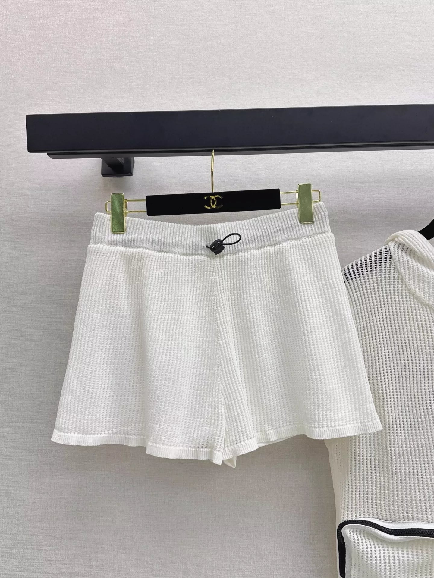 C 25 Early Spring Latest Knit Sets Cutout Hooded Vest + Shorts