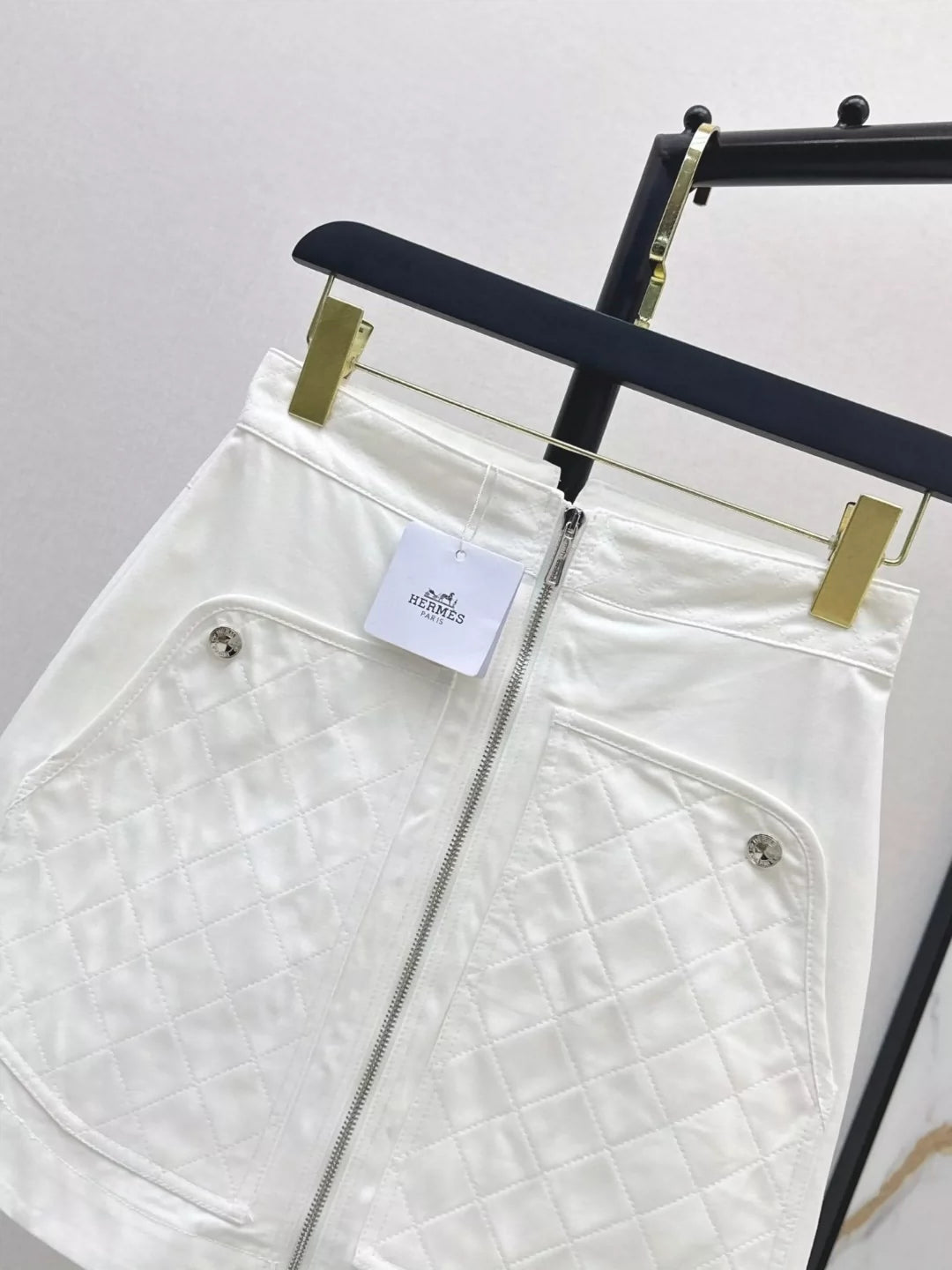 H 25 New three-dimensional cut pocket half skirt