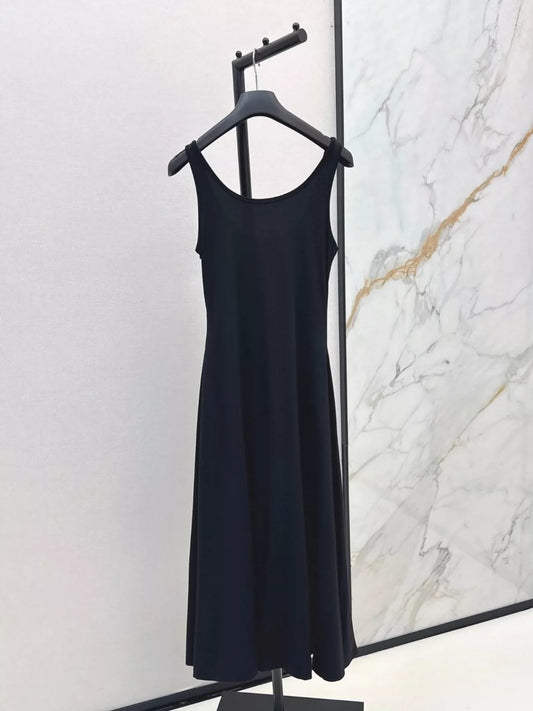 D 25 New Minimalist Sleeveless Long Dresses