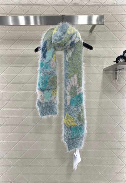 C 25 Mohair knitted scarf