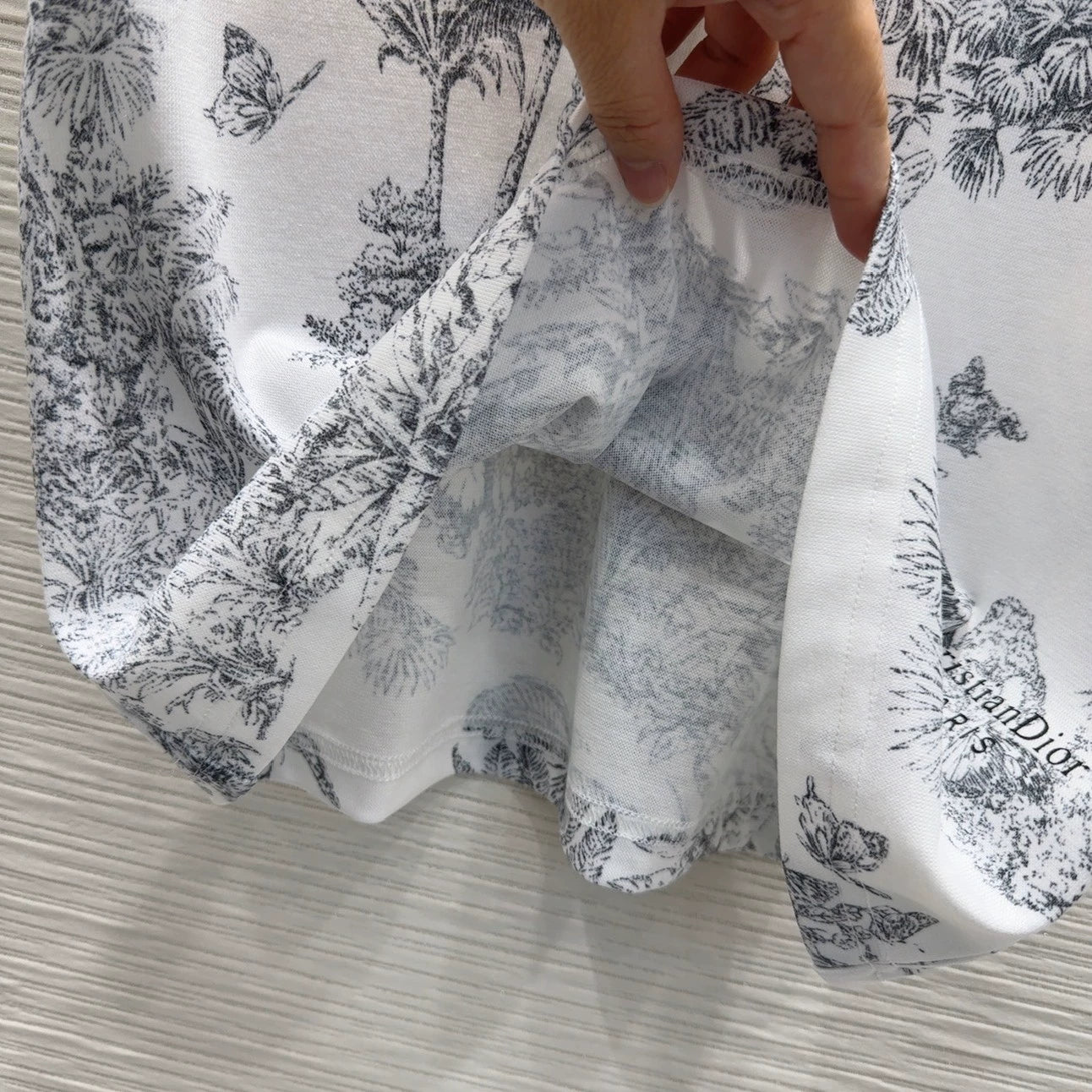 D 25 New Classic Jungle Print Short Sleeve T-Shirt