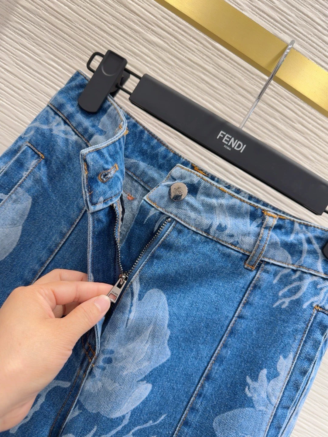 F 25 new stylish new denim suit