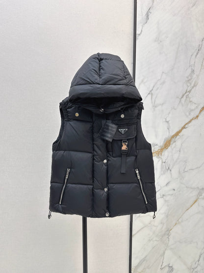 P 25fw hooded turtleneck down vest