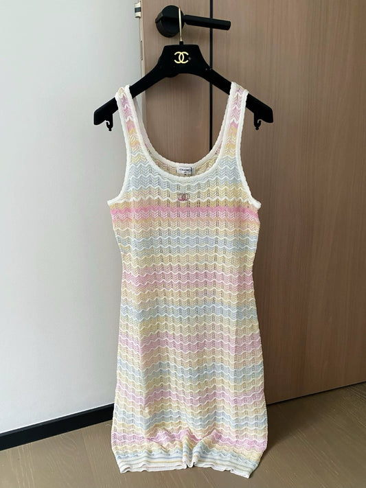 c 2025 New Clashing Stripe Knit Vest Dress
