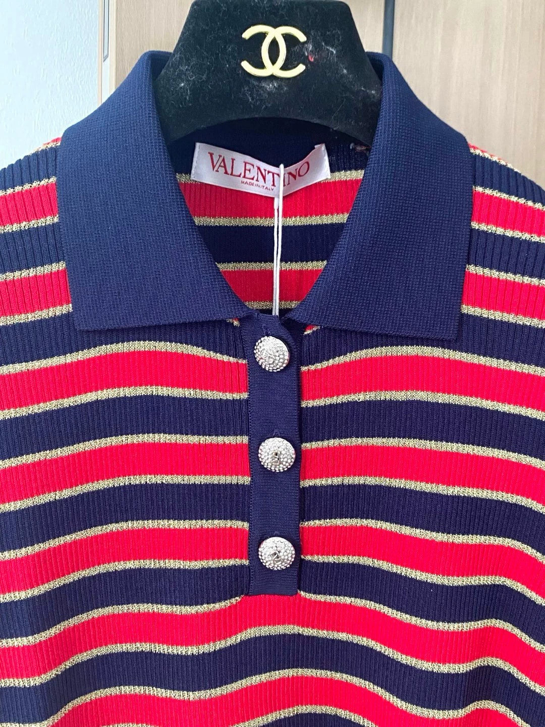 V 25 new striped embroidery button collar short sleeve knit(Red\white)