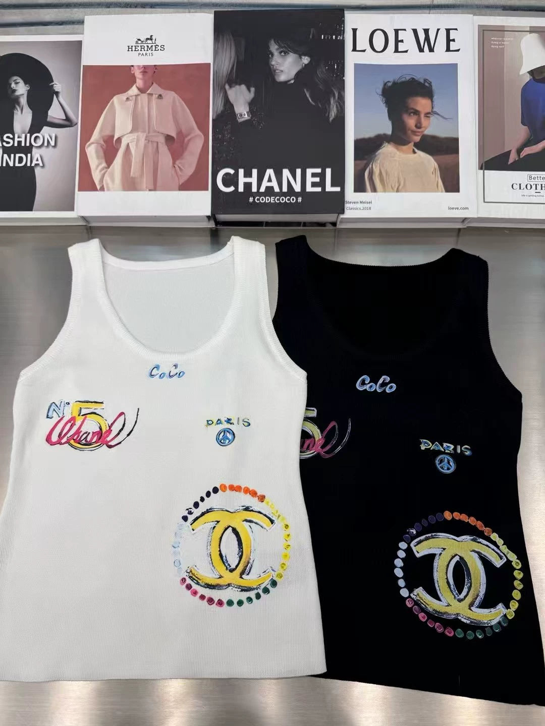 Letter digital print elastic slim fit sleeveless knitted vest