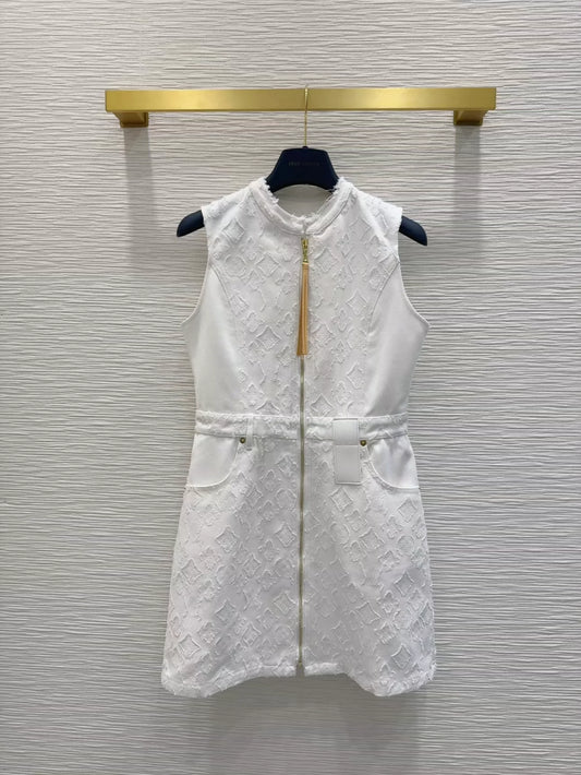 L 25 New Zipper Sleeveless Dress