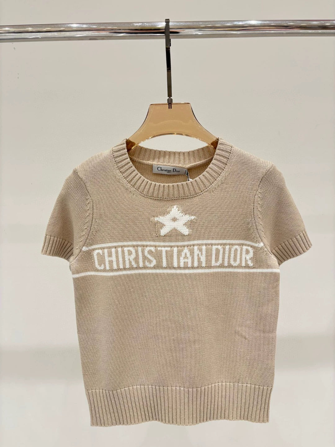 D 25 early spring new round neck letters star simple leisure knitted short sleeve