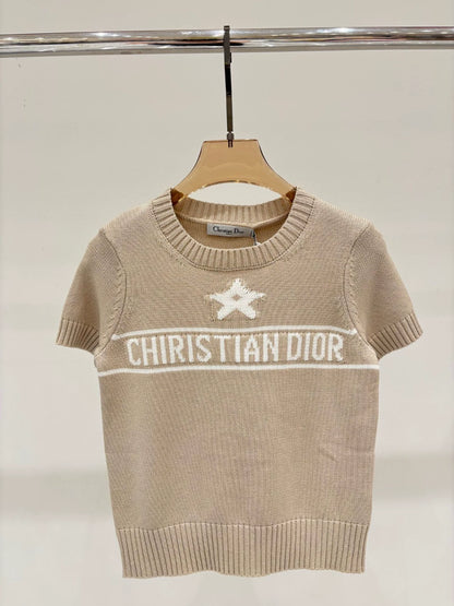 D 25 early spring new round neck letters star simple leisure knitted short sleeve