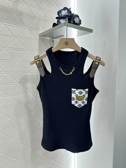 1ou 25 Leather shoulder strap with chain and cotton vest