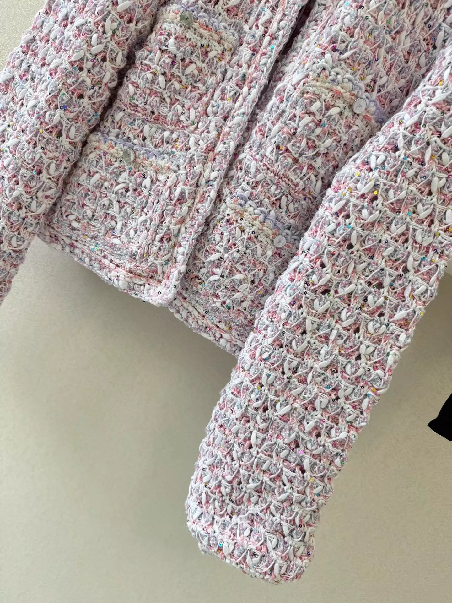 C 25 Macaron color matching woven three-dimensional cardigan