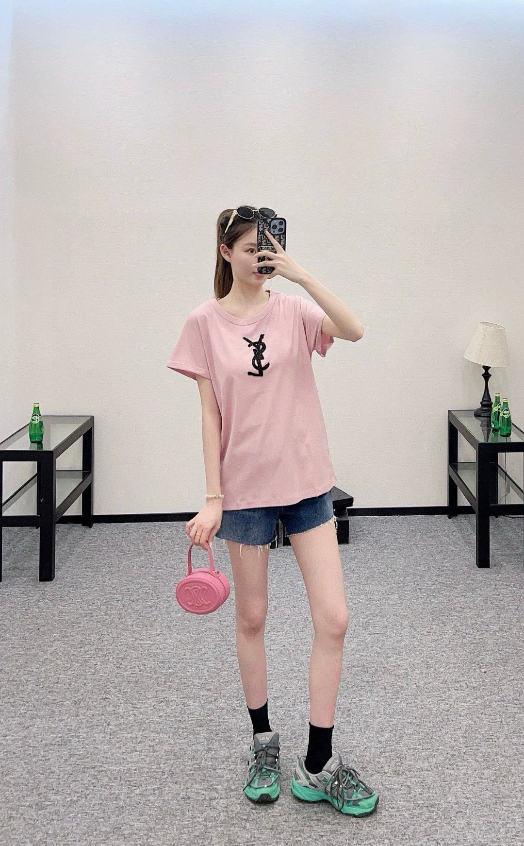 Y 25 Heavy Duty Beaded Embroidered Letter Short Sleeve T-Shirt (White Pink Green)